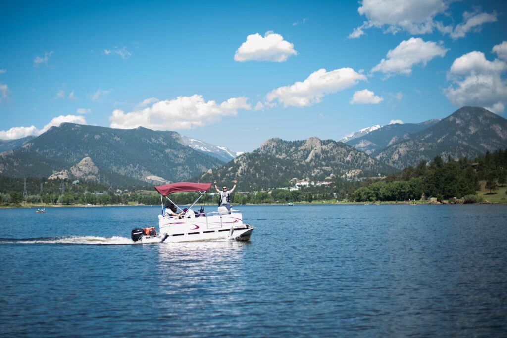 Boating on Marys Lake